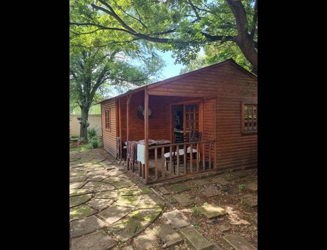 BUSINESS FOR SALE IN SELECTION PARK